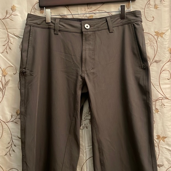 Mens Pants. Lululemon. Mint Condition - Picture 1 of 10